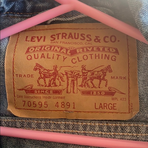 VINTAGE LEVI’S DENIM VEST - Picture 4 of 4